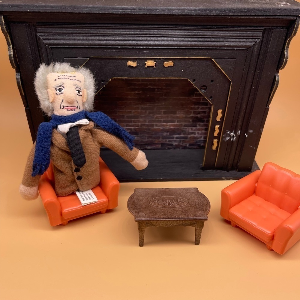 The Unemployed Philosopher’s Guild Frank Lloyd Wright Finger Puppet, Preowned